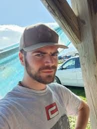 Hi everyone , Is there any 2 bed room for rent long term in this area ? tly  viewed a 183 Beverly Dr 0 cently viewed o "កតយ car carsales sales Enterprise