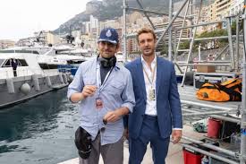 Bradley Cooper e Pierre Casiraghi strana coppia a Monaco... per una rapina