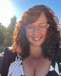 30 Days of Falling in Love with Life 🫶 Day 19: I love when I listen to my  body, slow down, attune to my needs, and nourish my heart. It's in this