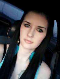 Kari Ogden's Instagram, Twitter & Facebook