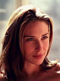 Name a celeb who was destined for superstardom but somehow couldn't make  it. : r/Fauxmoi