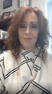 What are the top three reasons why Bau Tran, PA-C, PharmMD, loves  practicing in internal medicine? Hear more about what this specialty  entails in AAPA's free Areas of Practice Guide. ➡️ https://bit.ly/3uTMV3r |