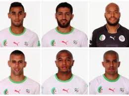 أوقعت قرعة تصفيات أفريقيا المؤهلة لكأس العالم 2022 الجزائر في المجموعة الأولى رفقة بوركينا فاسو والنيجر وجيبوتي، أما تونس فجاءت في المجموعة الثانية التي ضمت زامبيا. Ø³ØªØ© Ù„Ø§Ø¹Ø¨ÙŠÙ† Ø¬Ø²Ø§Ø¦Ø±ÙŠÙŠÙ† Ø¶Ù…Ù† Ø§Ù„ØªØ´ÙƒÙŠÙ„Ø© Ø§Ù„Ø§ÙØ±ÙŠÙ‚ÙŠØ© Ø§Ù„Ù…Ø«Ø§Ù„ÙŠØ© Ø§Ù„Ø¥Ø°Ø§Ø¹Ø© Ø§Ù„Ø¬Ø²Ø§Ø¦Ø±ÙŠØ©