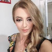 Ashley Uphoff's Instagram, Twitter & Facebook