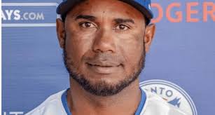 Estrellas anuncian contratación de César Martin como su coach