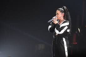Their debut promotional tour in 2008, demi live!warm up tour was based in north america only and supported their debut studio album, don't forget.at the same year, lovato served as one of the. Demi Lovato S Mom Recalls Singer S Self Harming Incident In New Memoir