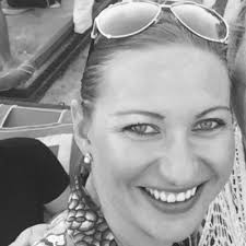 Anna Iwanicka (@AIwanicka)