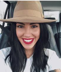 Giulia de lellis è una delle ex corteggiatrici di uomini e donne.la sua storia d'amore con andrea damante, tra frequenti tira e molla, ha conquistato tantissimi fan, che hanno continuato a. Giulia De Lellis Dopo Rottura Con Andrea Damante Rifiuta Trono Di Uomini E Donne Spettegolando