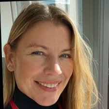 Three weeks ago, I grabbed coffee with Stephanie Lipp at Soho House in  Toronto. By the time I left Toronto that day, we had booked her flights to  Montreal, committed to $100k