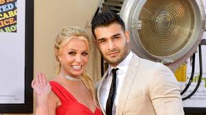 The choreography was flawless, as. Britney Spears Freund Sam Verrat So Lief Das Kennenlernen Promiflash De