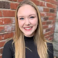 Leah Tucker's Instagram, Twitter & Facebook