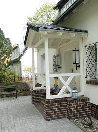 Wintergarten lautet eine weitere kreuzworträtsellösung mit 12 buchstaben und w am anfang + n als letzten buchstaben. Vordach Mit Satteldach Uber Hauseingang House Entrance House Exterior Porch Design