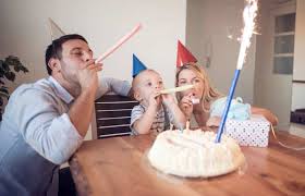 Los cumpleaños de adultos no tienen por qué contar con una decoración aburrida y sobria. Ideas Para Celebrar Un Cumpleanos Sin Salir De Casa Consejos