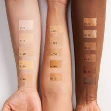 Key ingredients are sweet almond seed oil. Concealer Iconic Edition M230 Kjaer Weis