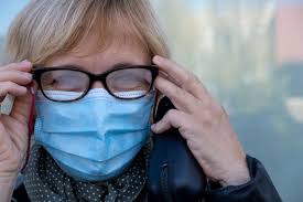 Mit ihm konnten sie maximal 30 minuten lang telefonieren und es dauerte 10 stunden, bis es geladen war. Beschlagene Brille Mit Mund Nasen Schutz Das Hilft Themen Lokalmatador