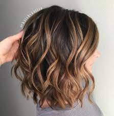 Coiffure femme 2019 50 ans. Coiffures 70 Modeles De Coupes Cheveux Mi Longs Tendances 2019 A Oser En Urge Balayage Caramel Cheveux Courts Coupe Cheveux Mi Long Tendance Coupe De Cheveux