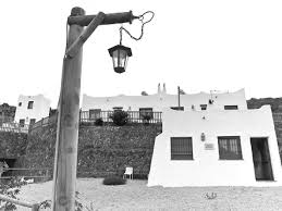 De la playa, una habitación doble y una habitación sencilla, un baño, propie. Hotel Cabo De Gata San Jose El Toyo Hostal Rural Restaurant Alba Natural Park Cabo De Gata Almeria