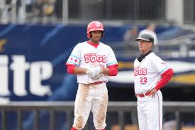 Последние твиты от eduardo reyes (@eduard0reyes987). Dangerous Dogs Continue Late Game Heroics In Extra Inning Win Over Winnipeg The Chicago Dogs
