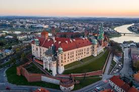 Take a private tour of the historic residence of the polish kings. Walk 3 Wawel Magiczny Krakow
