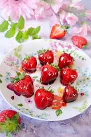Fraises D Amour Sur Piques Mikado Recette Recette Avec Des Fraises Recettes De Cuisine Recette Illustree