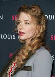 Pin By Katy Beck On Haley Bennett Haley Bennett Beauty Makeover Hair Inspiration