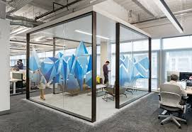 Office Tour Comcast S Silicon Valley Innovation Center Sunnyvale Office Design Innovative Office Glass Wall Office