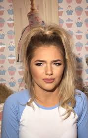 Charlotte Schmidt (@ICharSchmidt)