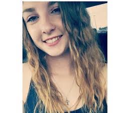 Ana Waite's Instagram, Twitter & Facebook