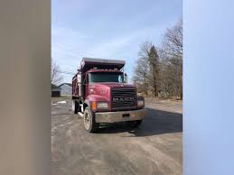 2002 mack rd600 tandem axle dump truck. Ofx56hurnmom1m