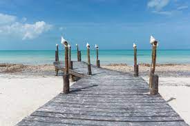 It is approximately 41.84 kilometres (26.00 miles) long and 1.5 kilometres (0.9 miles) wide. Isla Holbox Photos 18 Pics That Will Make You Want To Visit Mexico S Paradise 2021