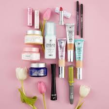 This photo was taken before the … Radiant Natural Spring Summer Makeup Look It Cosmetics