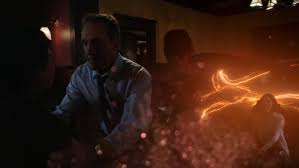 Barry découvre que son adversaire peut former un vestige mémoriel. 4 Developments From The Flash Season 2 Episode 23 Spoilers Gen Discussion Comic Vine