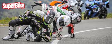 Razgatlioglu leads yamaha domination in superpole. Superbike Italia Facebook