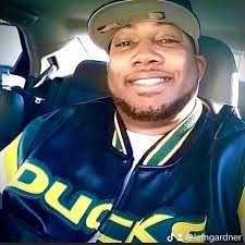 Omg you can tell we are in the last day in time . The Bible says that you  see false preaching coming from the bull pit of the devil followers to pray