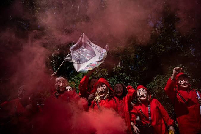 One Good Thing: Money Heist, a joyful TV series about fighting the system |  Vox