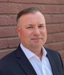 Mark Serpa's Instagram, Twitter & Facebook