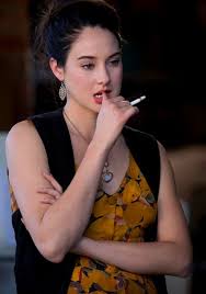 White Bird In A Blizzard I Saw This Movie Actually Not That Long Ago For The First Time And It S Amazing Sheo In 2019 Shailene Woodley Shailene Woodley