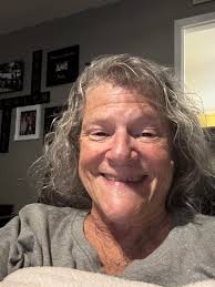 Hi all! I just wanted to introduce myself and share a photo I took. I'm a  divorced 52 year old mother of 5 kids and I have 6 grandkids. Let's follow,  get