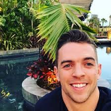 Luke Larsen (lukethaskywalke)