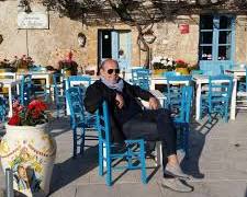 Maurizio Isaja Malfa nel cuore, generata con l'AI