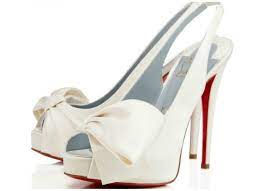 Ci sono delle regole precise per quanto riguarda l'altezza del tacco delle scarpe della sposa? Le Scarpe Da Sposa Come Sceglierle Come Resistere Al Tacco Alto