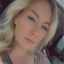 Brandon Moffitt's Instagram, Twitter & Facebook