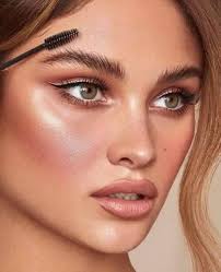 🖤⚡️Brow fixer ESPINELA⚡️🖤 ✨Logra este efecto cuándo quieras con el  Fijador de Cejas en Gel de Espinela Profesional Cosmétics ✓ Cejas perfectas  durante todo el día. ✓ Fácil aplicación. ✓ Logra cualquier