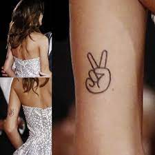 Últimas noticias de tini stoessel: Martina Stoessel S 4 Tattoos Meanings Steal Her Style