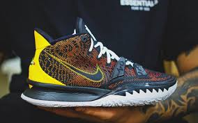 Dhgate.com provide a large selection of promotional irving shoes on sale at cheap price and excellent crafts. Kyrie Irving Revisits Raygun Theme On The Nike Kyrie 7 House Of Heat