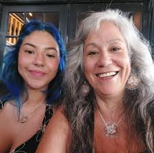 CEASE AND DESIST I've deleted the photo mentioned. THIS photo was taken by  me, and there is no copyright