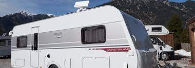 Schlafen sitzgruppe 210 x 132 cm. Wohnwagen Test Ein Jahr Mit Dem Lmc Musica 520 E Auf Tour Family On Tour Familienurlaub Mit Wohnwagen