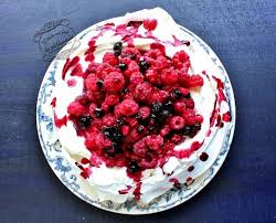 Pavlova Aux Fruits Rouges Recette Pavlova Pavlova Fruits Rouges