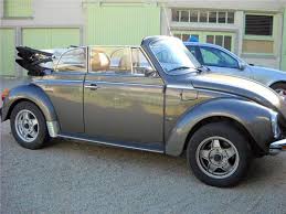 Coccinelle 1979 Gris Fonce A Vendre Pour 14 000 Euros 17 900 Une Coccinelle Cabriolet Couleur Gris Fonce La Voitur Vochomania Volkswagen Automoviles