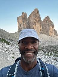 Hello! What recommendations are there for places to watch the sunrise this  Sunday. We're thinking of mam tor but wasn't sure if there are any others  to consider? also guide times for